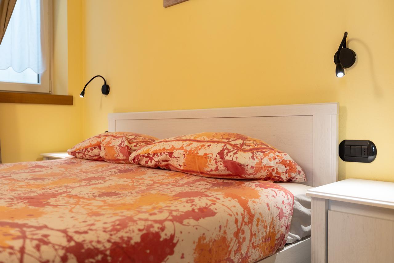 Pianeta Oro Apartments リヴィーニョ エクステリア 写真